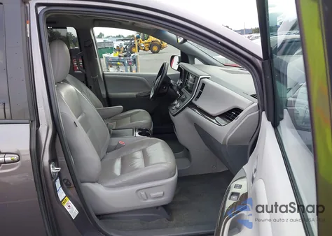 2015 Toyota Sienna Xle/Limited из США, поврежденный, VIN 5TDDK3DC5FS114485